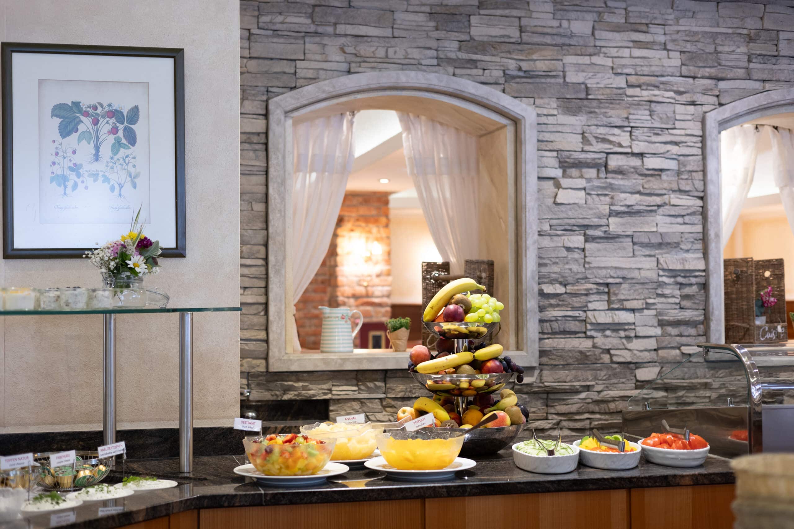 Buffet im Restaurant Hotel Bischofsm&uuml;tze Filzmoos